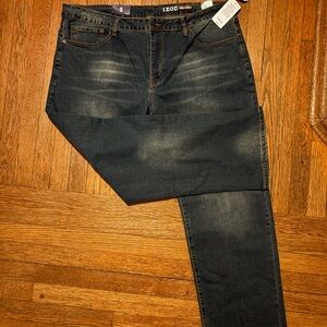 Izod Blue Relaxed Jeans with Vintage Fading